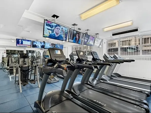 25 Sutton Place South image 16 of 20