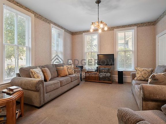 5th image of 1522 Broadway Ave NW #1