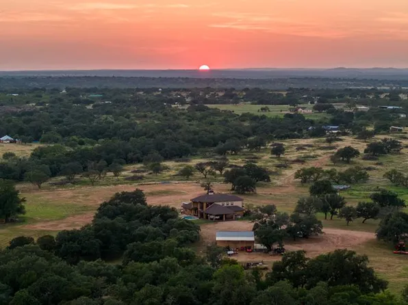 2300 Ranch Rd #2323, Llano, TX 78643