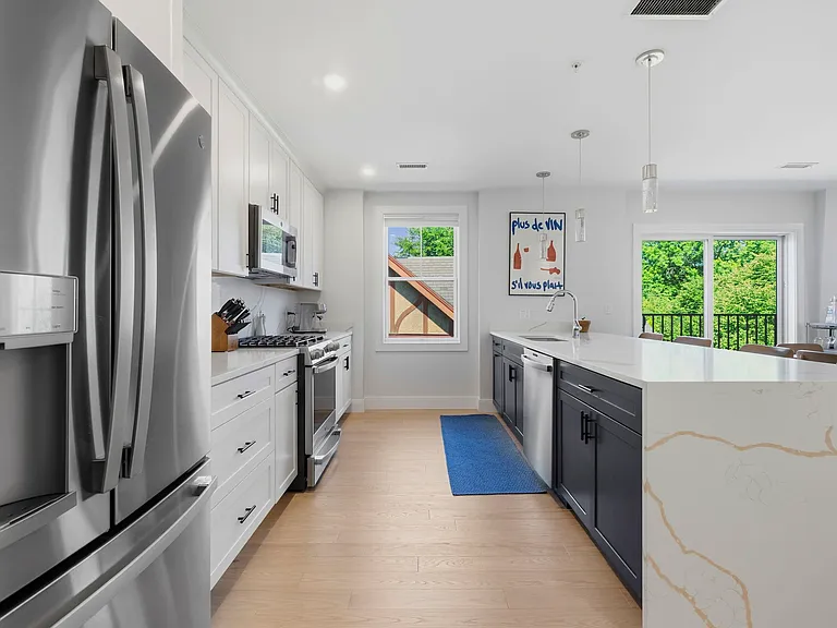 52 W Emerson St #6 — Photo 8
