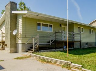 1111 4th St W, Roundup, MT 59072