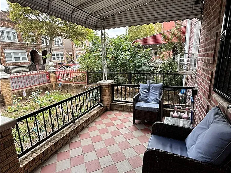 142 E 91st St #1 — Photo 9