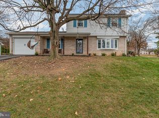 4 Conway Dr, Mechanicsburg, PA 17055