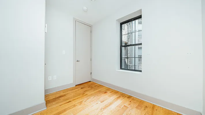 Rented by Nooklyn NYC LLC | media 22