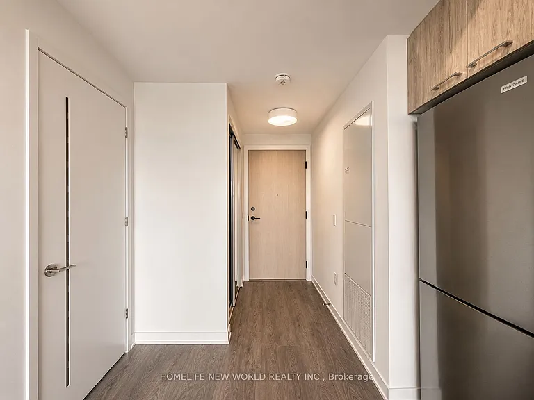 10 Oak St #1402 — Photo 4