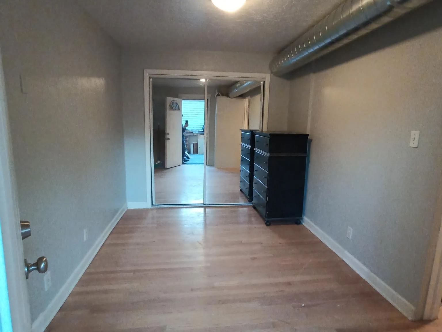 3922 N Ashland Ave — Photo 4