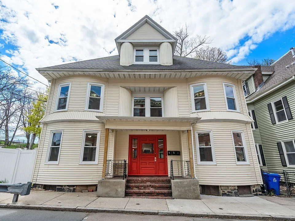 10 Royal St #1
