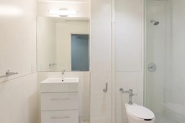 Rented by Stonehenge NYC LLC | media 7