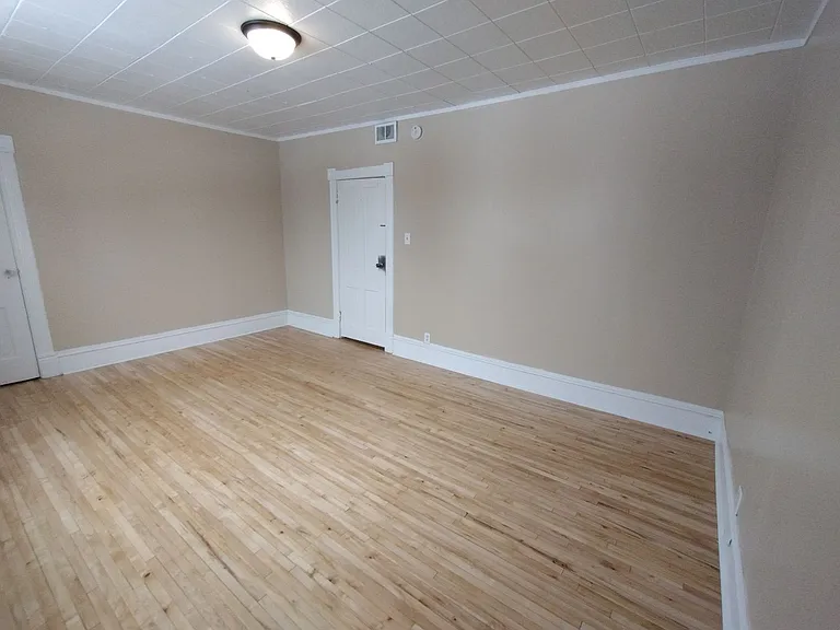 2013-2015 John Ave — Photo 33