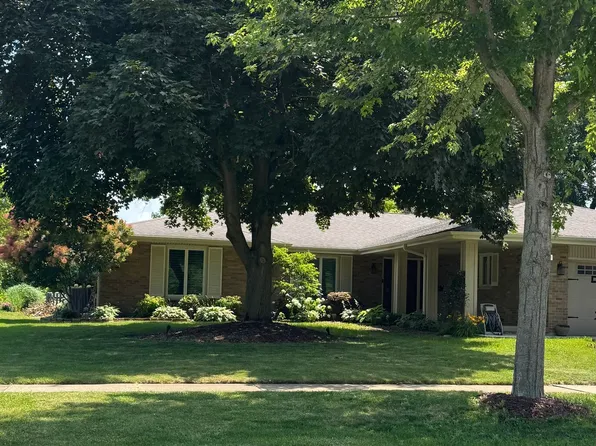 1617 Wadsworth Rd, Wheaton, IL 60189