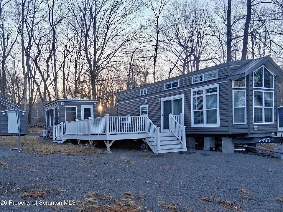 1st image of 837 Muskrat Ln