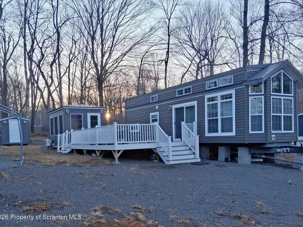 837 Muskrat Ln, Gouldsboro, PA 18424