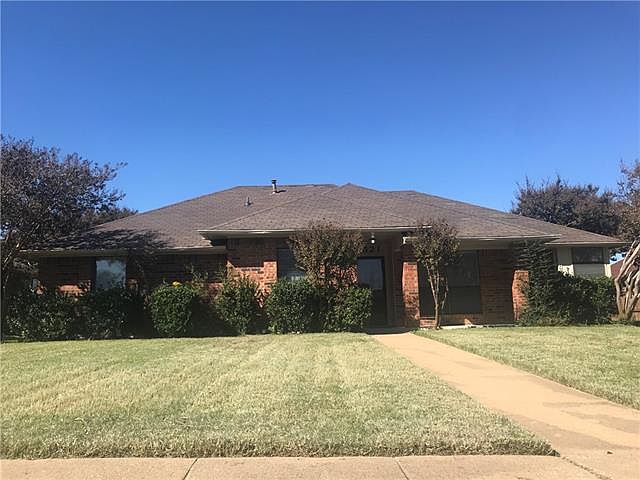 1st image of 1521 Estrella Dr