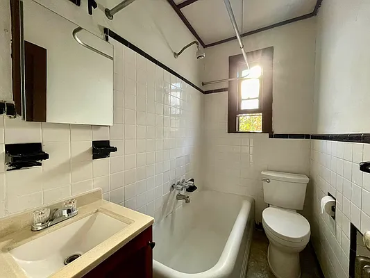 Rented by Oxford Property Group | media 32