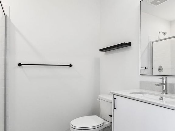 3rd image of 6820 Oswego Pl NE #407