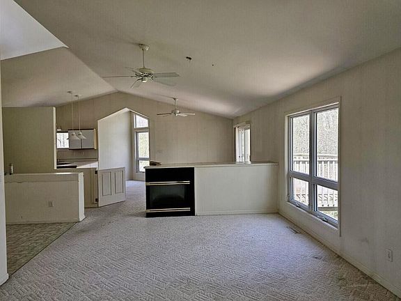 3rd image of 231 Old Mill Rd