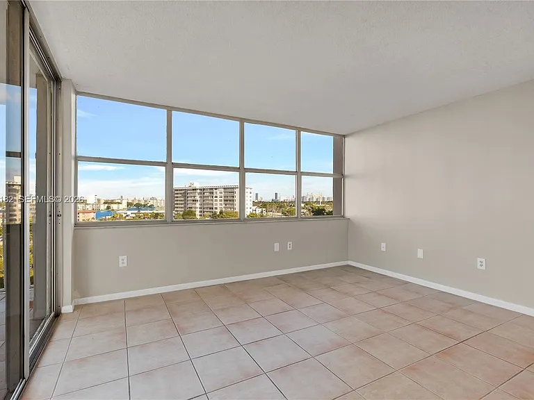 1300 NE Miami Gardens Dr #714E — Photo 6