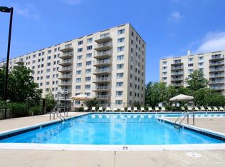 5804 Annapolis Rd APT 607, Bladensburg, MD 20710
