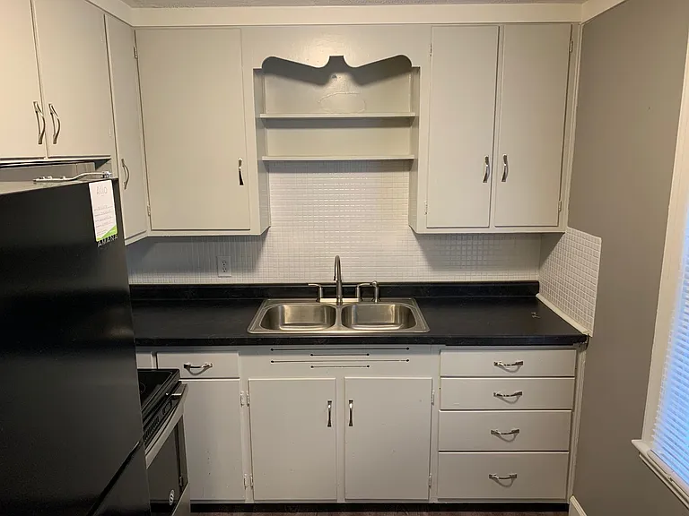 Homestead Apartments — Photo 7