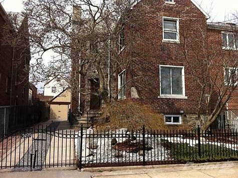 2nd image of 2439 Laconia Ave