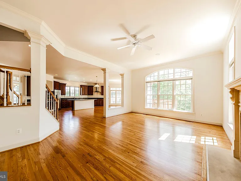 9005 Edgepark Rd — Photo 16