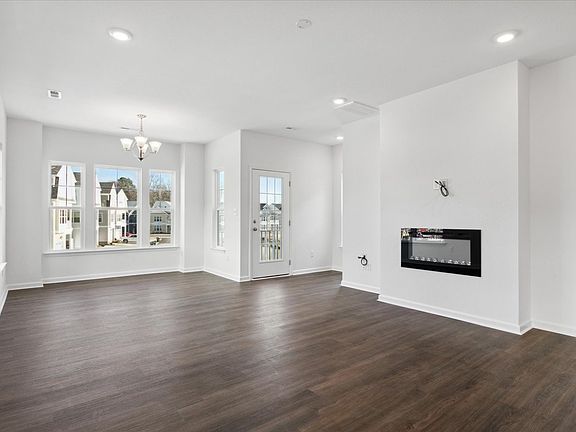 5th image of 121 Topsail Ln #P99q83