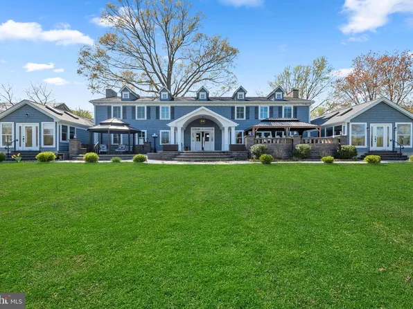5841 Rockhold Creek Rd, Deale, MD 20751