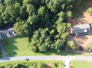 124 Oak Point Ln, Stony Point, NC 28678