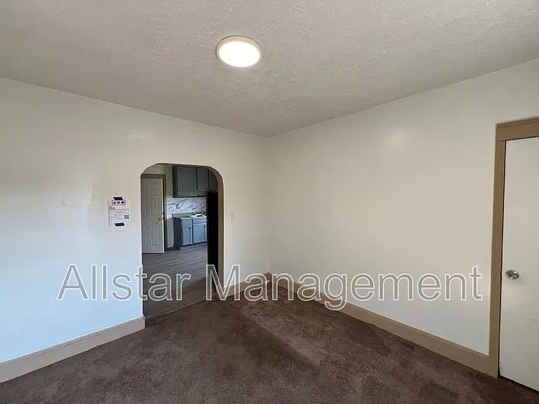 3611 E 116th St #UPPER — Photo 9