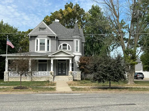 455 S 6th St, Warsaw, IL 62379