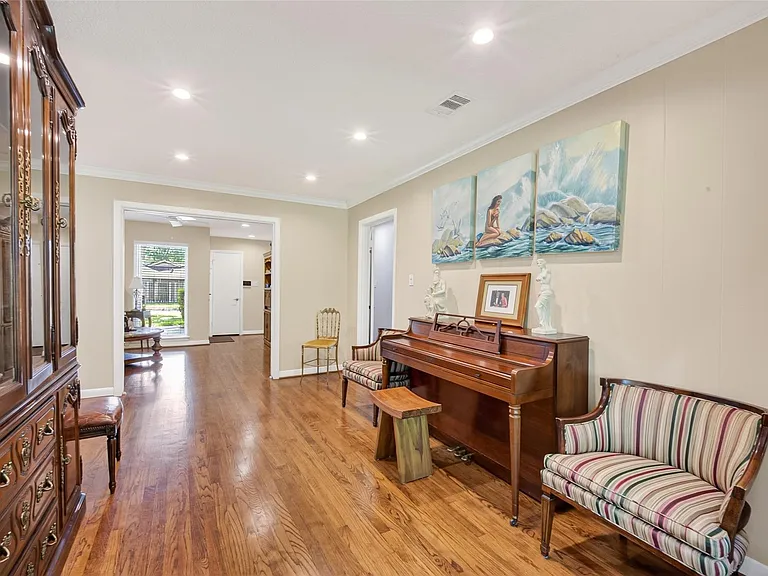 11230 Huggins Dr — Photo 18