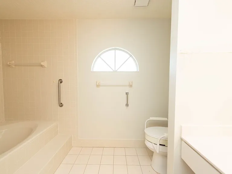 1236 Buffing Cir SE — Photo 28