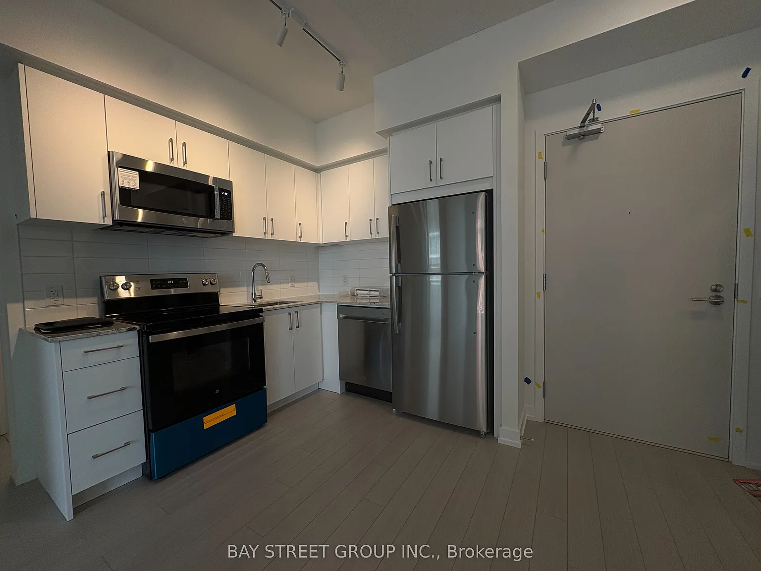 1 bed, $2,200 — Photo 3