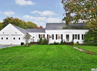 112 Mole Pl, Amityville, NY 11701