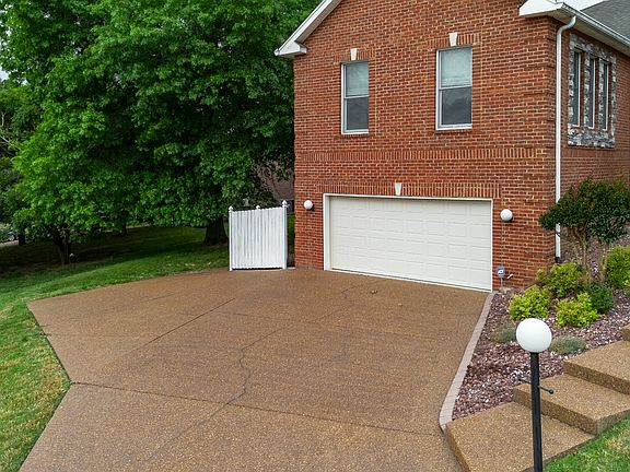 4th image of 1143 Kimberly Dr