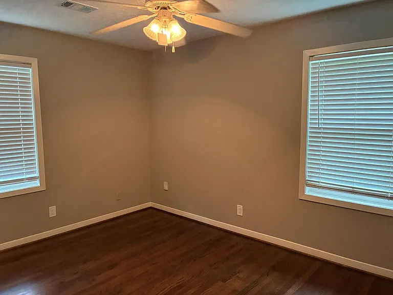 7414 Marinette Dr — Photo 18