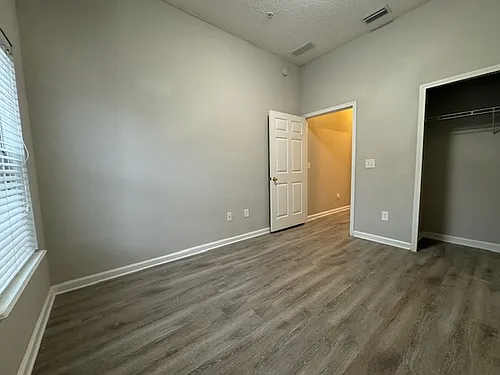 7043 Deer Lodge Cir Photo 1