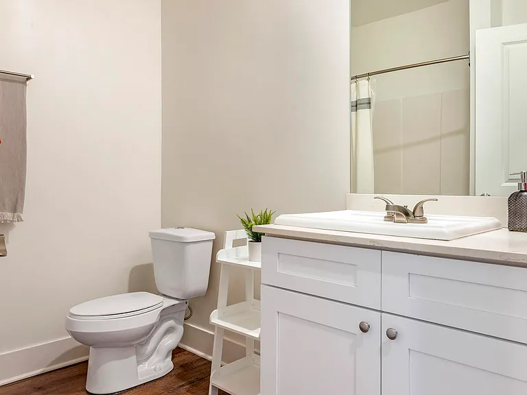 The Pointe Grand Apartment Homes — Photo 30