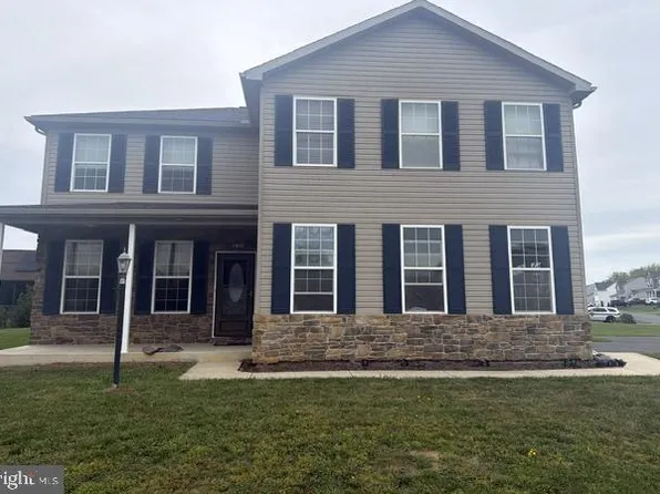161 Paradise View Dr, Greencastle, PA 17225