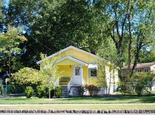 82 Reynolds Ave, Whippany, NJ 07981