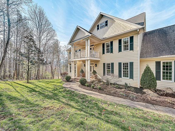 3rd image of 5464 Ridgelea Estates Dr