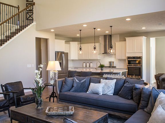 Thoughtfully-designed Open Concept Layout
