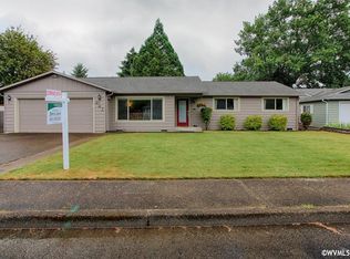 697 SW Little John Ln, Dallas, OR 97338