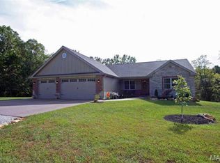 10 Hopeview Ln, Troy, MO 63379