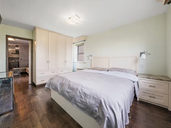 2607 Avenue O image 8 of 10