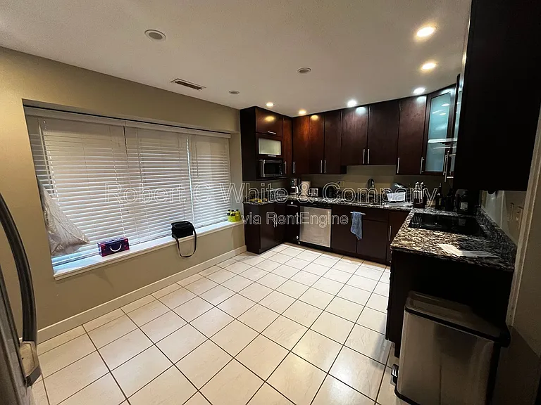 31 Farmington Chase Cres — Photo 5