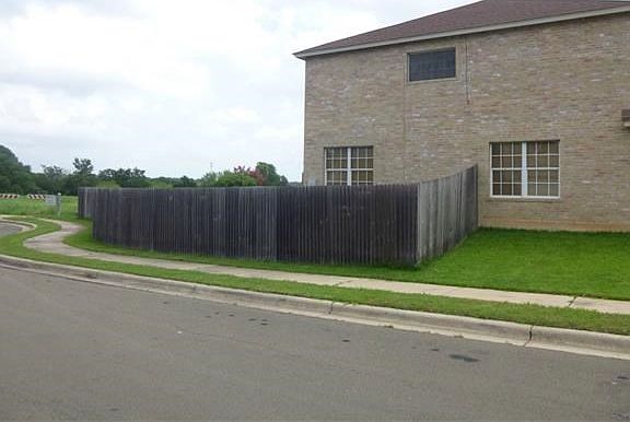 3rd image of 2512 Regal Park Ln