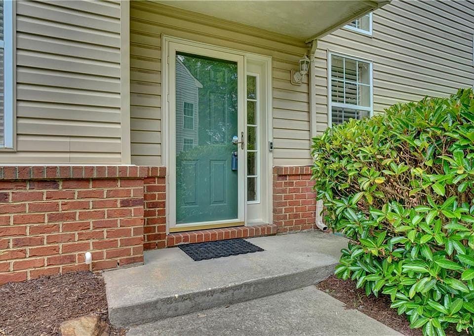 1st image of 2027 Augusta Ct