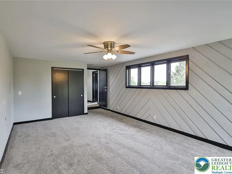 4410 Circle Dr — Photo 35