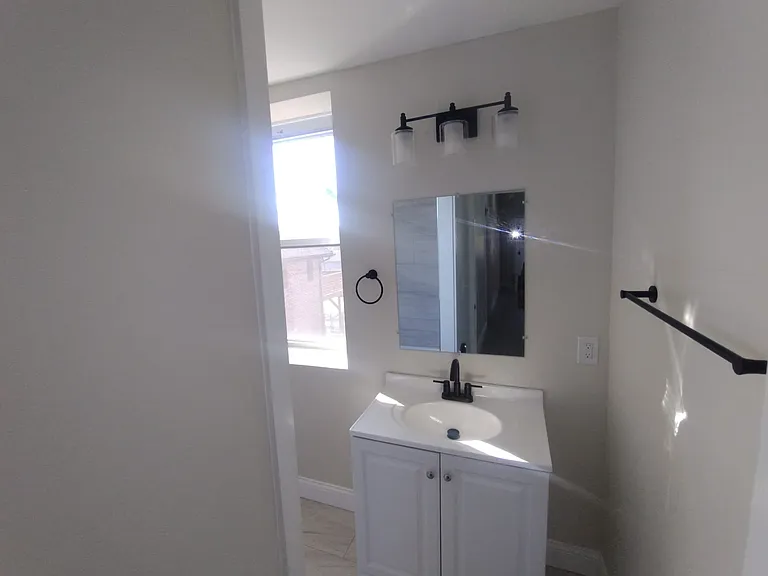 2323 Patterson Ave — Photo 16